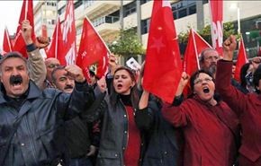 اشتباكات بين شرطة تركيا ومتظاهرين يتهمون الحكومة بالتزوير