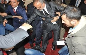ویدیو؛ کتک خوردن رهبر مخالفان ترکیه در پارلمان