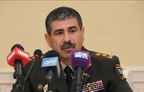 وزير الدفاع الاذربيجاني يصل العاصمة طهران