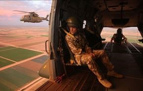 مقتل 5 جنود بريطانيين في تحطم مروحيتهم في أفغانستان