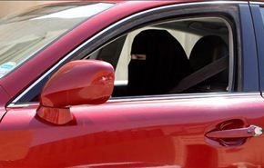وفاة سعودية بحادث تدهور سيارة كانت تقودها في الرياض