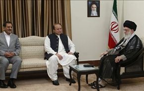 قائد الثورة الاسلامية يستقبل رئيس الوزراء الباكستاني