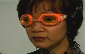 نظارات لمحاكاة مرضى الزهايمر