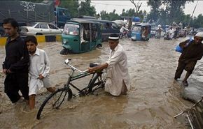 فرق الانقاذ تحاول الوصول الى ضحايا الفيضانات في افغانستان