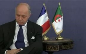 ویدیو؛ خواب عمیق وزیر خارجه فرانسه در دیدار رسمی!