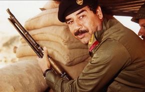 عکس صدام در دست تروریست های داعش