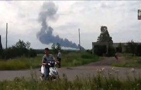 إسقاط طائرة ركاب ماليزية فوق أوكرانيا ومقتل جميع ركابها+فيديو وصور