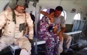 بالفيديو: مروحيات الجيش العراقي تجلي الإيزيديين بجبل سنجار