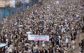 اليمنيون يواصلون مطالباتهم بإسقاط الحكومة