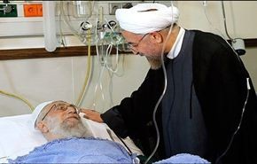 بالفيديو والصور...الرئيس روحاني يزور قائد الثورة بالمستشفى