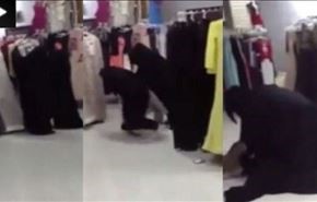 ویدیو؛ زد و خورد شدید دو زن برای یک قطعه لباس!