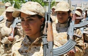 دختران پیشمرگه برای مقابله با داعش آموزش می بینند + عکس