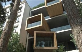 المنزل الدوار في طهران يتكيف مع الفصول الاربعة