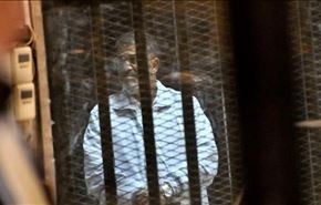 فریادهای بی پایان مرسی در قفس دادگاه
