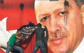 الاكراد يشككون بمواقف اردوغان حول دخول مقاتلين لدعم عين العرب