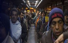 الضفة الغربية: منع العمال الفلسطينيين من استخدام حافلات المستوطنين