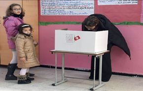 إغلاق صناديق الاقتراع الرئاسي بتونس بمشاركة تبلغ 56%