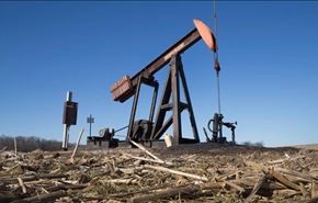 تأثیرات منفی سقوط قیمت نفت بر منطقه
