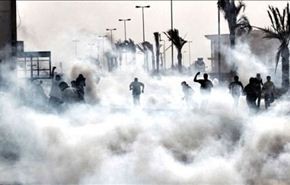 سلطات البحرين تغرق المقشع بالغازات السامة+فيديو