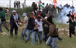 فلسطينيون يحيون الذكرى العاشرة لتظاهرة بلعين ضد الجدار والاستيطان