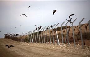 رژیم اسراییل در مرز با اردن دیوار می کشد