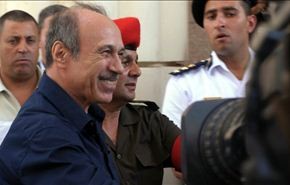 آخر رموز نظام مبارك يصل منزله إثر تبرئته من قضية فساد