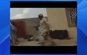 بالفيديو.. الشرطة السعودية تعذب شبان يمنيين