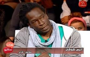 بالفيديو.. شاعر السلام يسفه العنصريين والتكفيريين