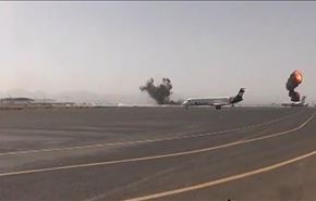 بمباران فرودگاه صنعا مانع فرود هواپیما های کمک رسان شد