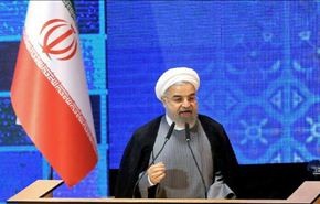 الرئيس روحاني: القران الکریم هو العامل الرئیسي في وحدة المسلمین