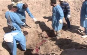 العراق... مجازر داعش ومقابرها الجماعية نسخة عن مجازر البعثيين+فيديو