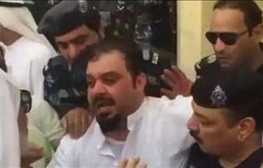 فيديو مؤثر لرجل ينهار باكيا على رفيقه الذي قضى بتفجير الكويت