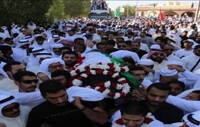 الكويتيون يشيعون ضحايا تفجير مسجد الامام الصادق (ع)