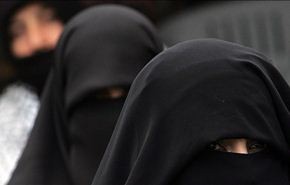 معلمة سعودية مطلقة تهرب بأطفالها من مكة إلى 