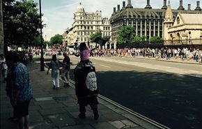 پرچم داعش در قلب لندن به اهتزاز درآمد