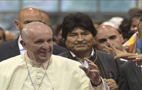 البابا يطالب بوقف ابادة المسيحيين في الشرق والاوسط