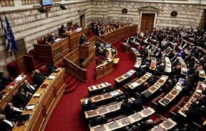 البرلمان اليوناني يوافق على قرارات جديدة لتدارك أزمة الديون