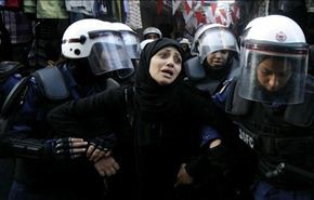 اعتقال  300 امرأة بالبحرين منذ 2011