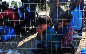 تصویر تلخ خشونت علیه پناه جویان در اروپا (عکس)