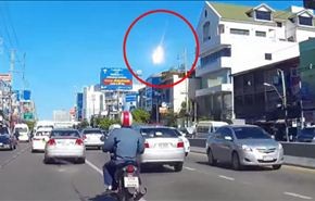 سقوط كرة نارية هائلة من السماء على تايلاند+فيديو