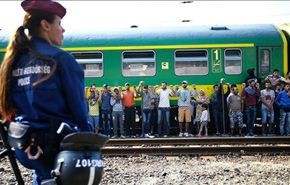 هنغاريا تغلق كامل حدودها أمام اللاجئين