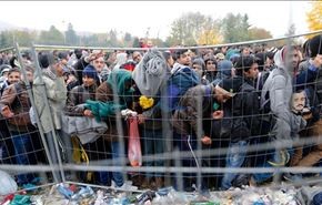 بعد غلق المجر أبوابها بوجه اللاجئين،النمسا تبني سياجا