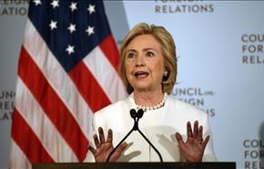 هيلاري كلينتون: على أميركا قيادة حرب عالمية