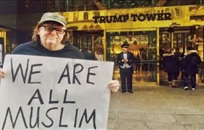 مایکل‌مور: ما همه‌ مسلمانیم +عکس