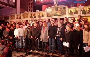 فيديو؛ هكذا مازح بشار الأسد أعضاء جوقة الفرح في كنيسة سيدة دمشق