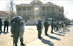 مصدر أمني: النيران شبت في السفارة السعودية قبل وصول المحتجين