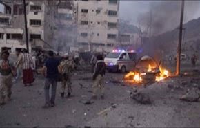 10 قتلى بتفجير مفخخة في عدن، والمستهدف قائد شرطتها