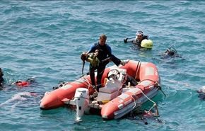 وفاة طفلة وامرأة من البرد؛ انقلب قاربهما المتوجه لليونان +فيديو