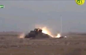 انهدام بمب متحرک داعش در عراق + ویدیو