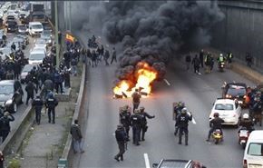 فیلم؛ اعتصاب رانندگان پاریس و خشونت پلیس